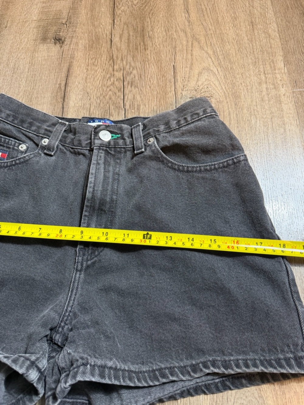 Tommy Hilfiger Vintage Black High-Waist Denim Shorts - Picture 6 of 8